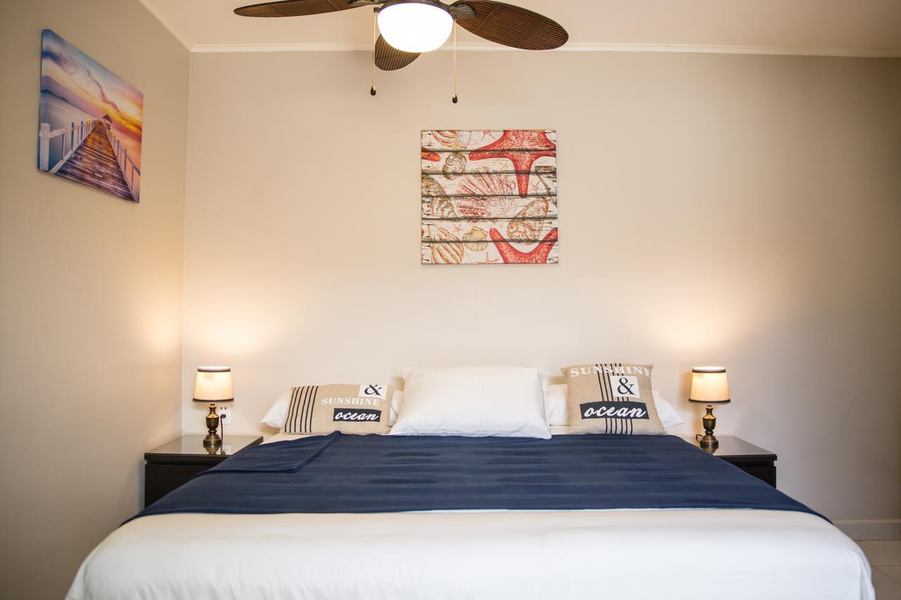 The Pier Beach Inn & Suites 威廉斯塔德 外观 照片