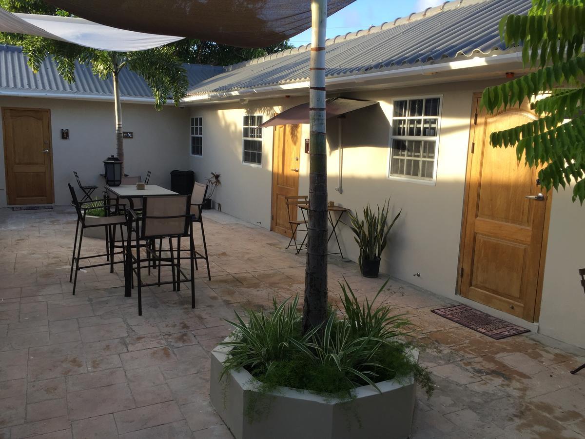 The Pier Beach Inn & Suites 威廉斯塔德 外观 照片
