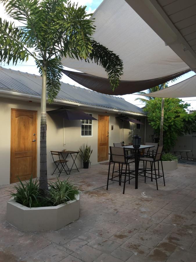 The Pier Beach Inn & Suites 威廉斯塔德 外观 照片